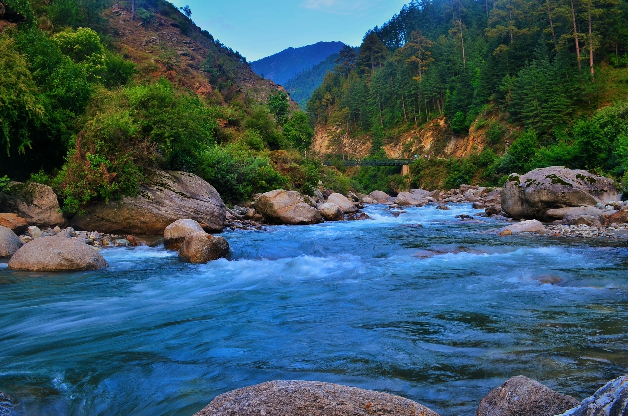 Tirthan Valley Winter Tour Package – 3 Nights / 4 Days